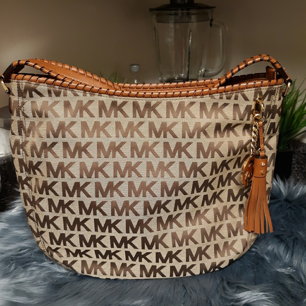 Michael Kors Signature Hobo Bag